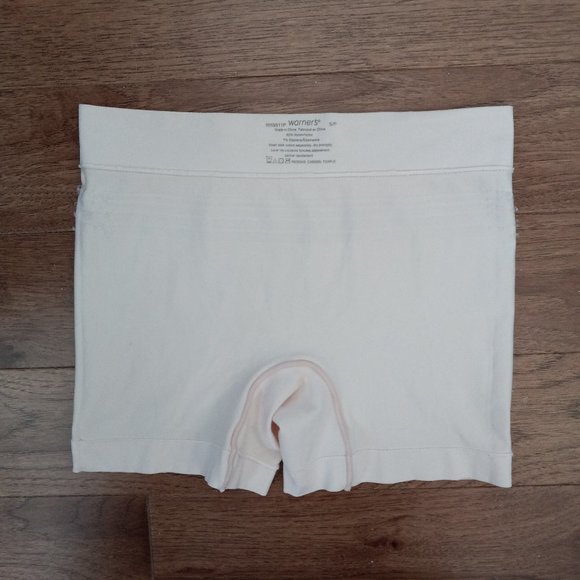 Warner's Beige No Pinching No Problem Nylon Smoothing Boyshorts UNWORN - Picture 4 of 13